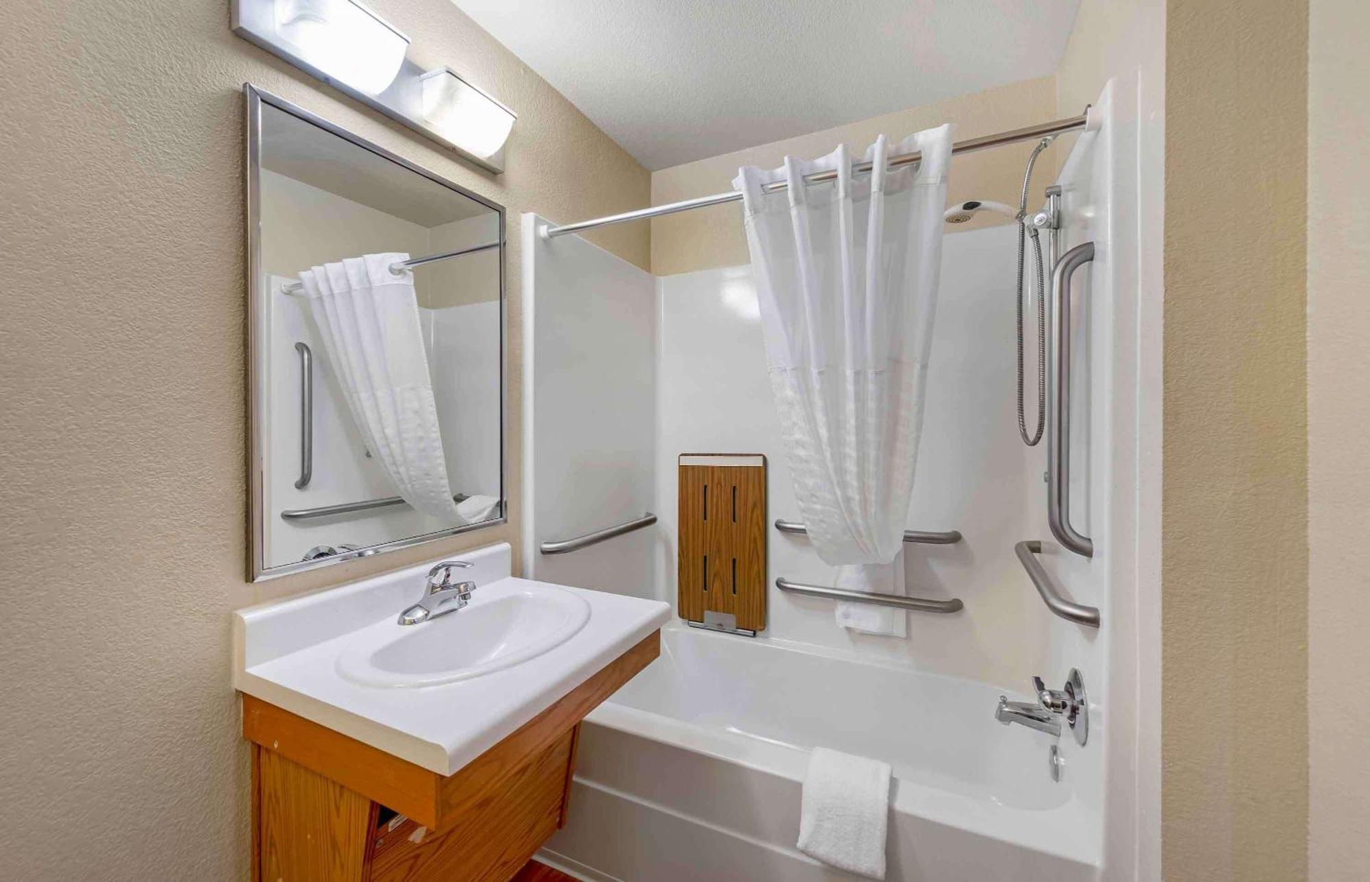 Extended Stay America Select Suites - Oklahoma City - Southeast ムーア エクステリア 写真